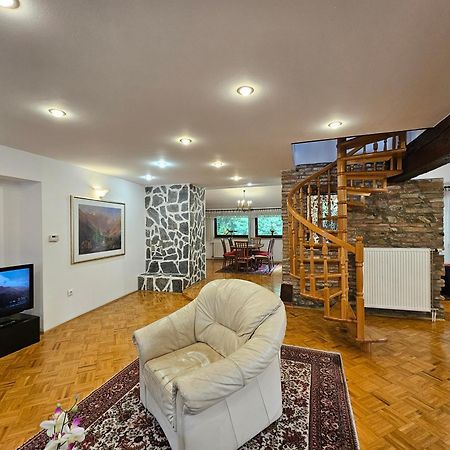 Apartment Nina With Private Terrace Tour As Любляна Екстер'єр фото
